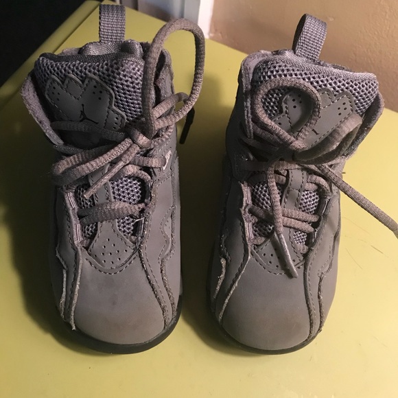 Toddler Boy Jordan’s size 6c - Picture 2 of 8